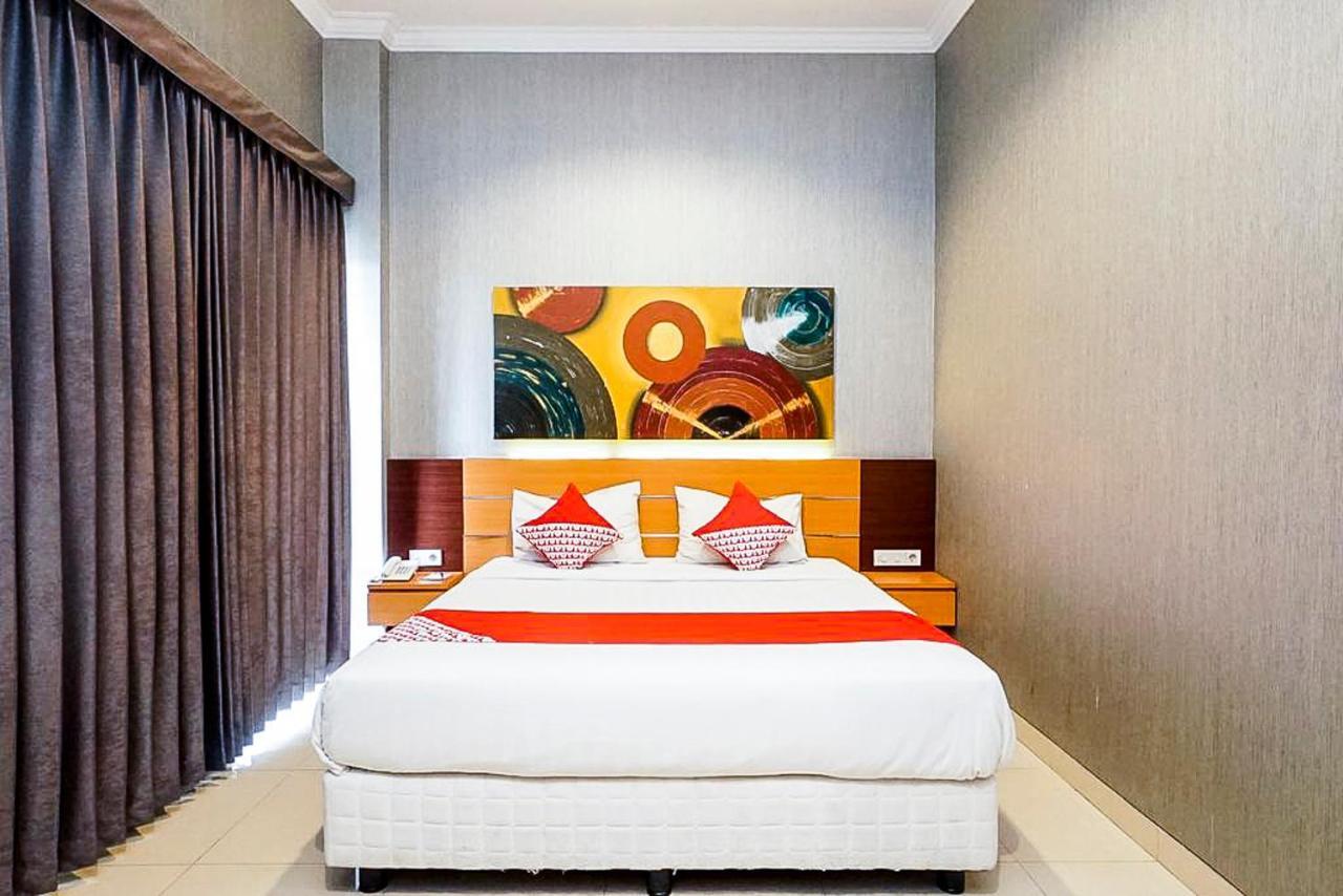 Oyo 289 Hotel Dalwa Syariah Pasuruan Exterior foto